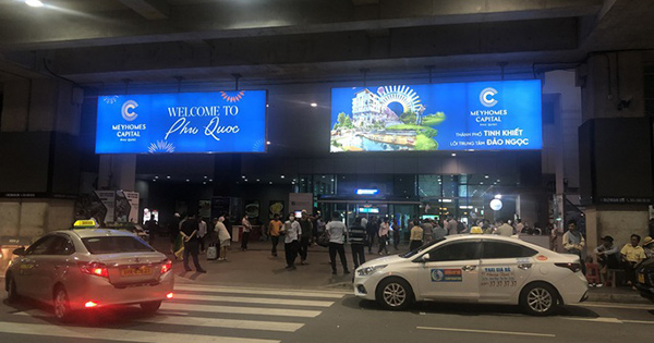 Hai người đàn ông mang chất lạ theo chuyến bay Phú Quốc - Hà Nội bị an ninh phát hiện

