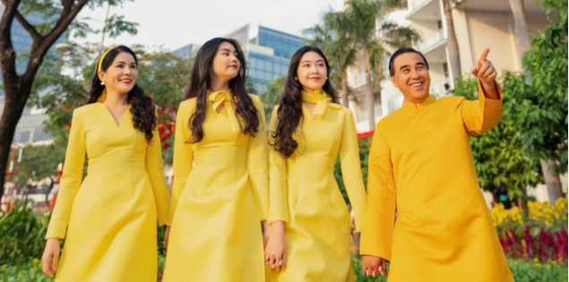 Vợ MC Quyền Linh ở ngoài là doanh nhân thành đạt, về nhà vẫn làm điều này cho 2 con gái