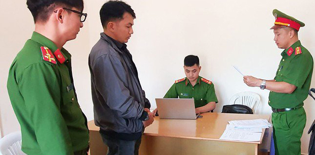 Cán bộ ngân hàng lừa huy động tiền tỷ của khách, đem trả nợ "dân xã hội"

