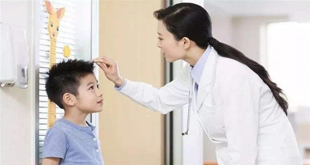 3 môn thể thao giúp trẻ phát triển chiều cao, muốn tương lai con như 'siêu mẫu' nên khuyến khích bé tập
