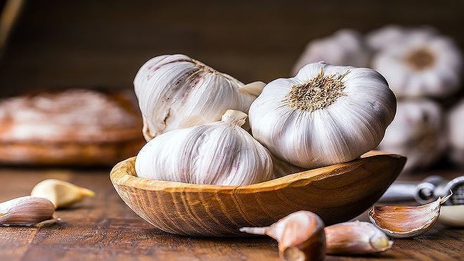Tỏi kỵ với gì? Những thực phẩm bạn không nên kết hợp với tỏi để tránh rước họa vào thân