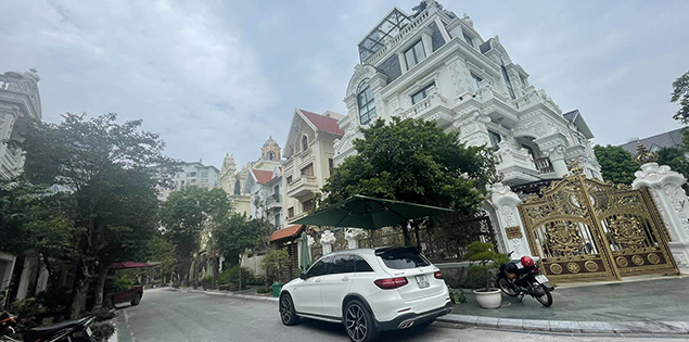 Nghẹt thở phút đối diện, đưa ba lô chứa 14 tỷ đồng cho kẻ bắt cóc để cứu con trai

