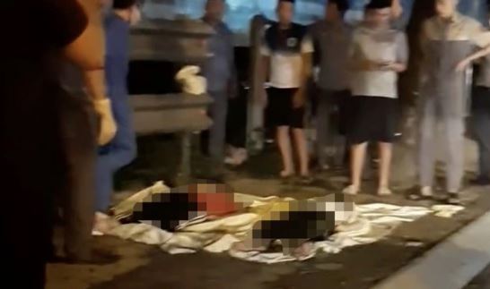 Hai thiếu nữ băng qua đường sắt bị tàu hỏa tông
