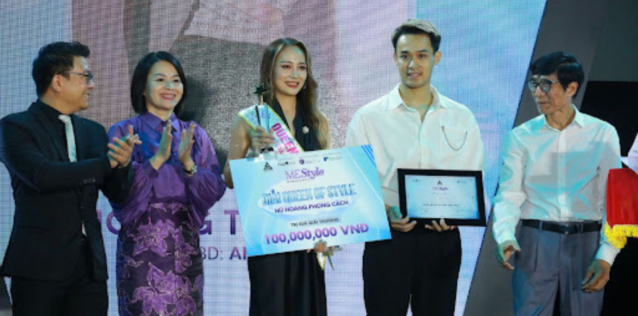 Lộ diện Gương mặt khả ái tại Lễ vinh danh và trao giải Art Hair Award Vietnam 2023
