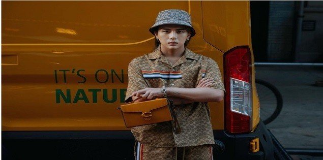 Duy Khánh Zhou Zhou ‘oanh tạc’ tuần lễ thời trang New York trong Coach Show 2023

