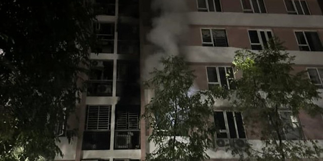 Lại thêm một căn chung cư ở Hà Nội bốc cháy trong đêm, 5 người thoát nạn

