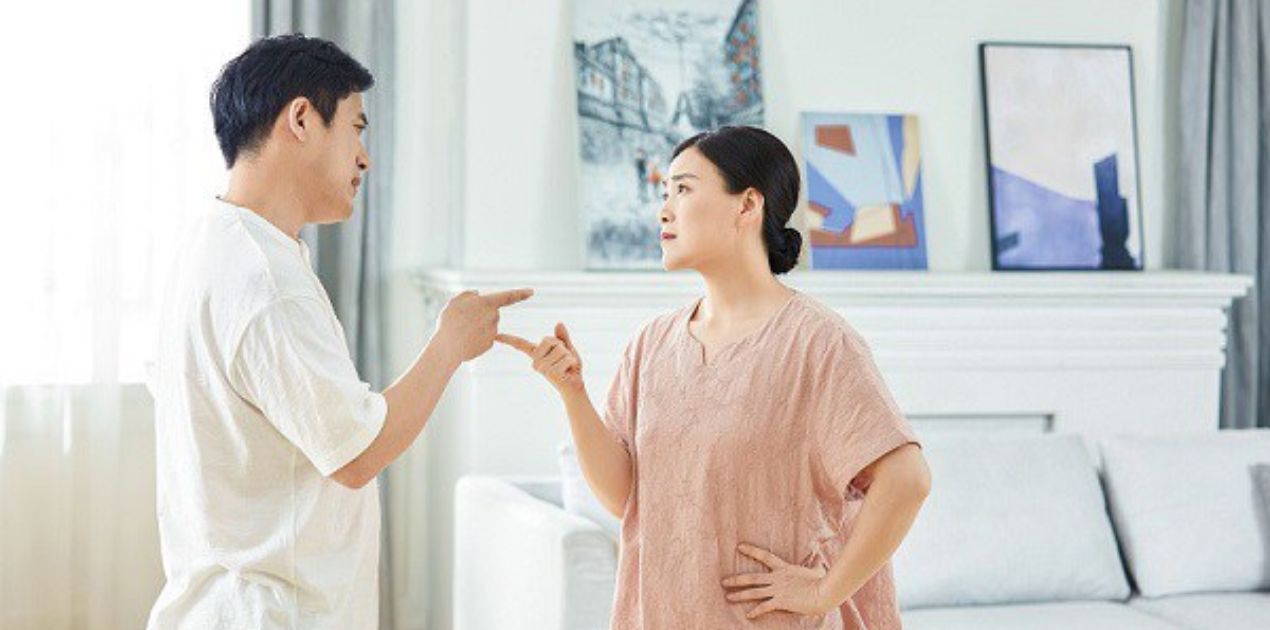 Đầu năm, cần đóng tiền học cho con nhưng chồng vẫn lén đi mua thứ này khiến tôi điên tiết