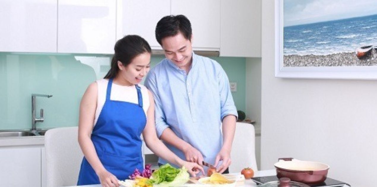 Người chồng yêu vợ thường sẽ làm 3 việc này khi về nhà, điều thứ ba không phải ai cũng làm được