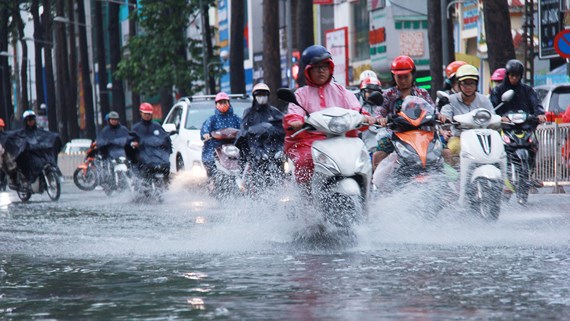 Cảnh báo mưa ở Hà Nội và miền Bắc