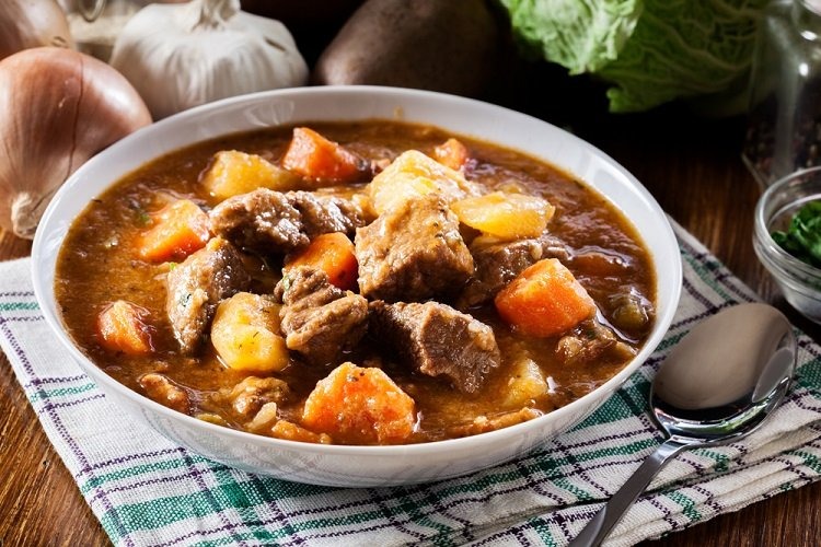 Thịt bò kho không khó nấu nhưng cứ phải thêm thứ nước này vào mới ngon thơm, béo ngậy