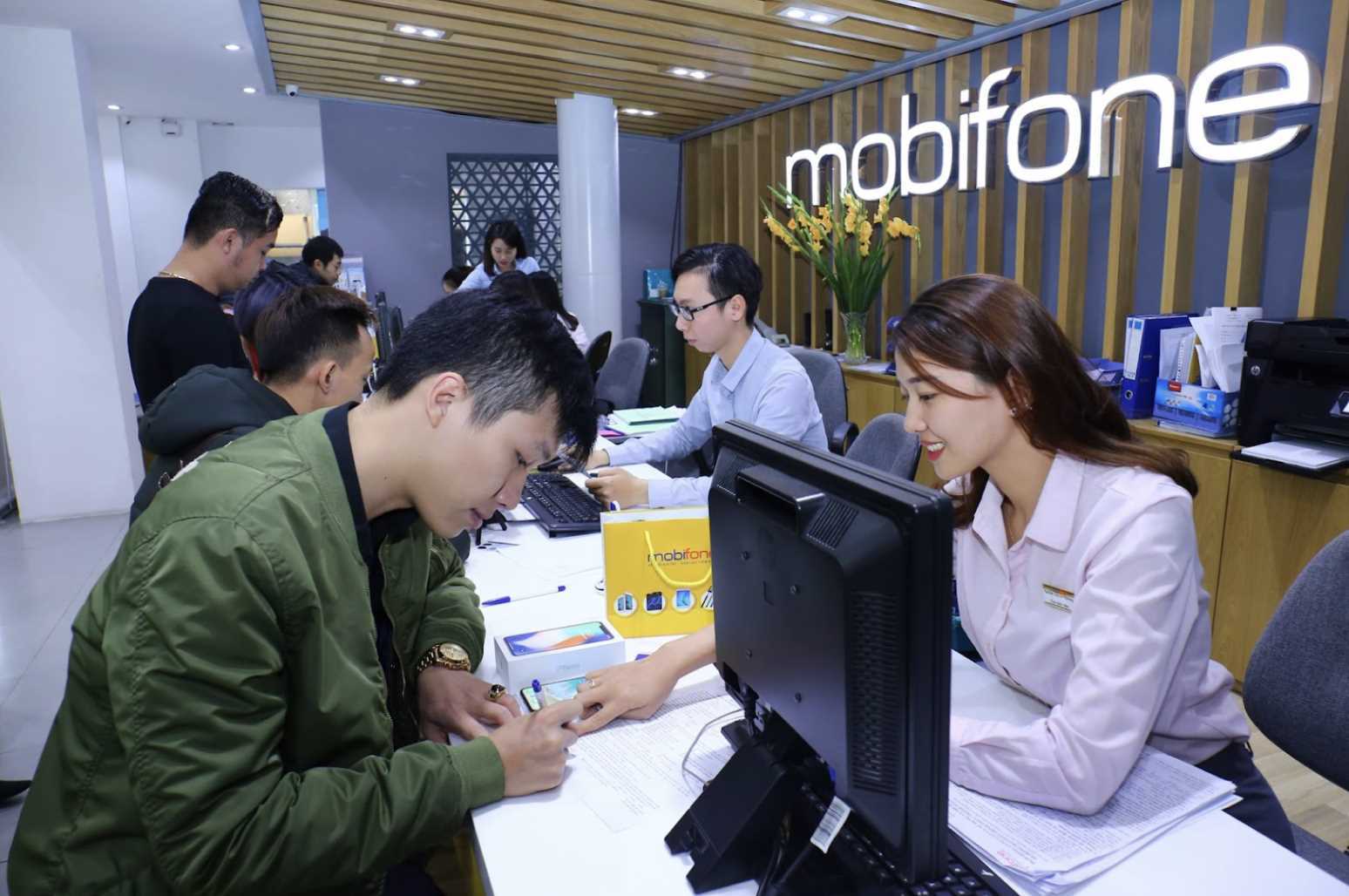 MobiFone tri ân cuối năm với những khuyến mại đặc biệt và chương trình tích điểm MyPoint 
