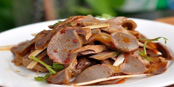 Bộ phận cả con gà chỉ có một, giá rẻ nhưng rất giàu dinh dưỡng, đem nấu theo cách này giòn thơm nức mũi