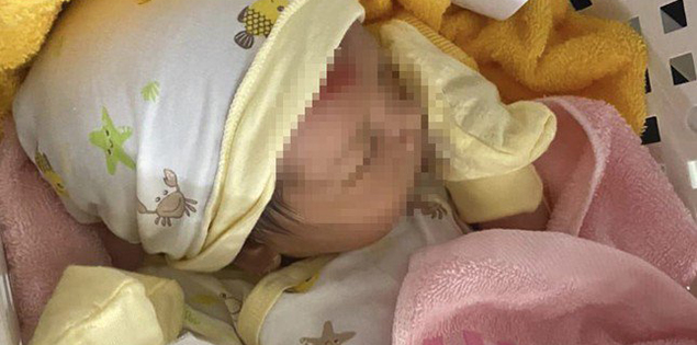 Xót xa bé sơ sinh 6 ngày tuổi bị bỏ rơi ngay tại cây xăng ở TP.Thủ Đức

