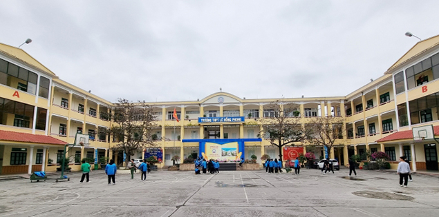 Phụ huynh bức xúc vì phải đóng gần 3 triệu đồng cho con đi trải nghiệm

