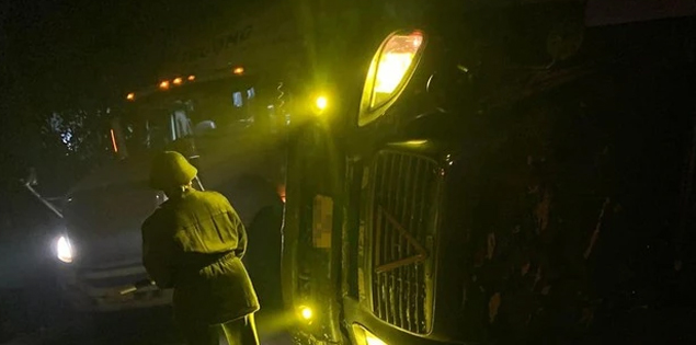 Xe khách va chạm với xe container, 5 người tử vong, nhiều người bị thương

