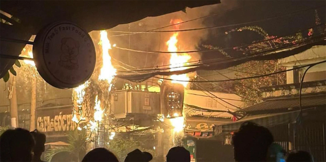 Cháy trụ máy biến áp ở TPHCM khiến hơn 100 hộ dân mất điện

