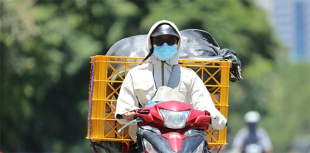 Hà Nội đón nắng nóng kéo dài
