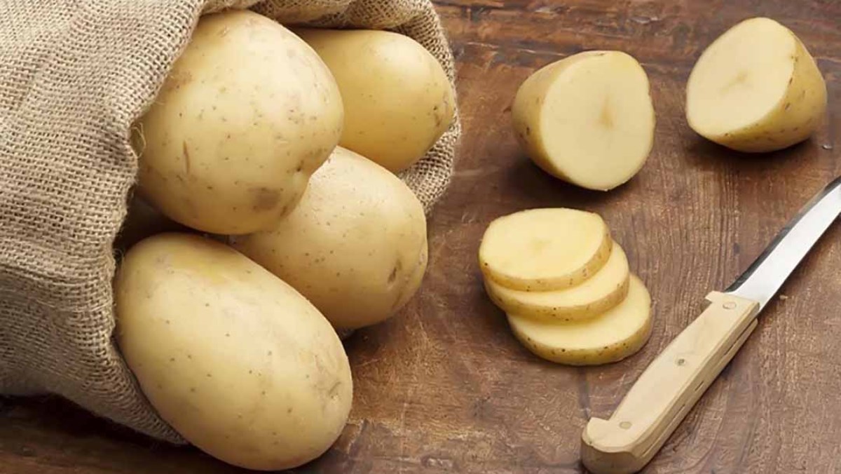 Tại sao cần phải ngâm khoai tây trước khi chế biến?