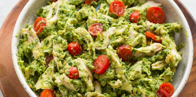 'Bỏ túi' công thức chế biến salad gà bơ giàu dinh dưỡng, tốt cho sức khỏe