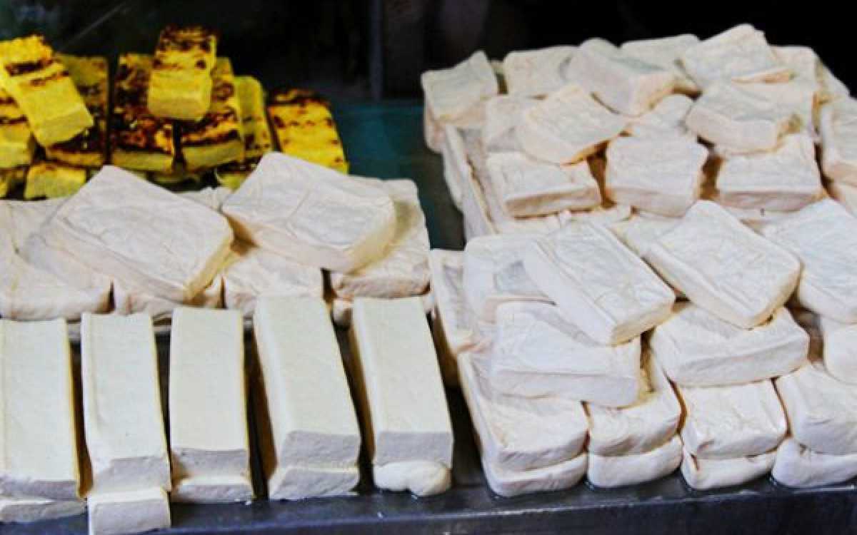 Mua đậu phụ mà thấy những đặc điểm này nên tránh ngay lập tức, người bán không bao giờ dám ăn