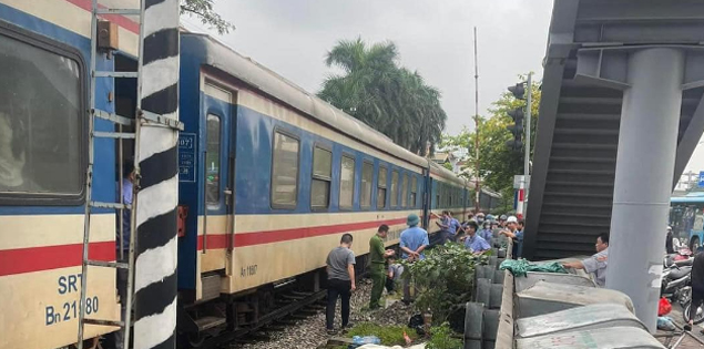 Một người tử vong vì cố tình lao vào đoàn tàu đang lưu thông

