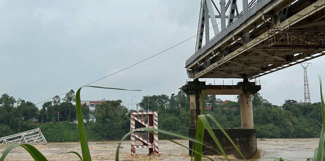 Nguyên nhân ban đầu vụ sập cầu Phong Châu ở Phú Thọ

