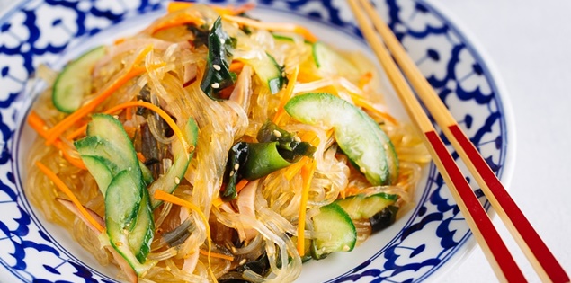 Miến đừng chỉ nấu hay xào, đem làm salad thơm ngon khó cưỡng