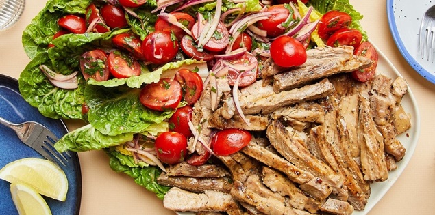 Salad thịt nướng cà chua - hương vị tươi mới cho bữa ăn đầu tuần