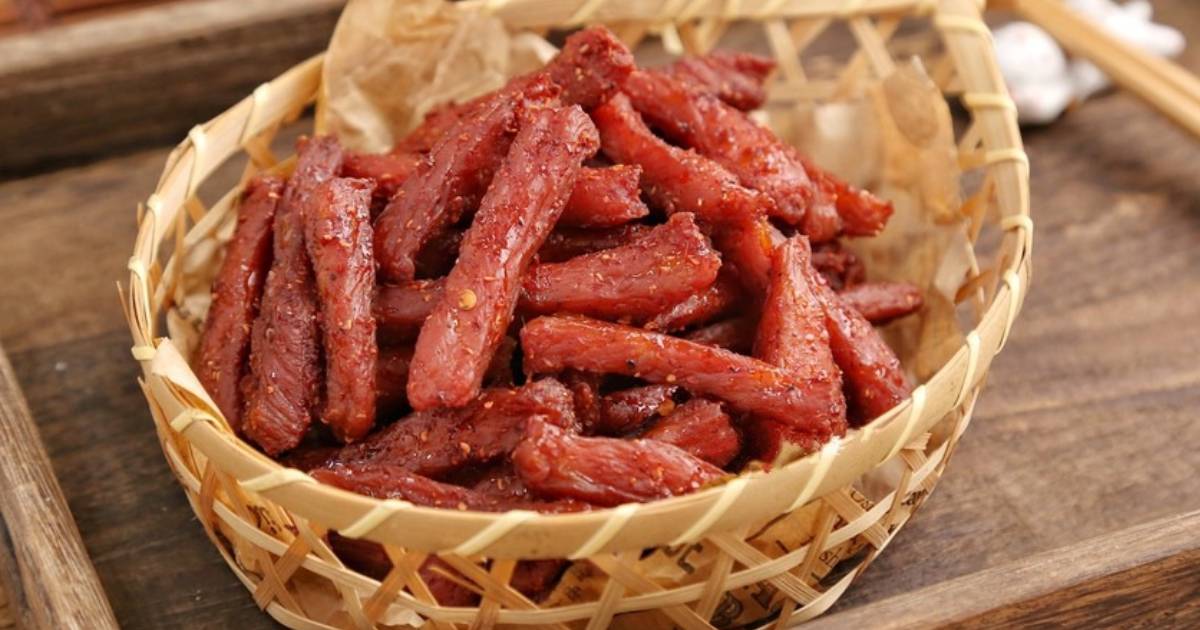 Thịt khô que: Món ăn siêu ngon nhất định nên thử trong Tết này
