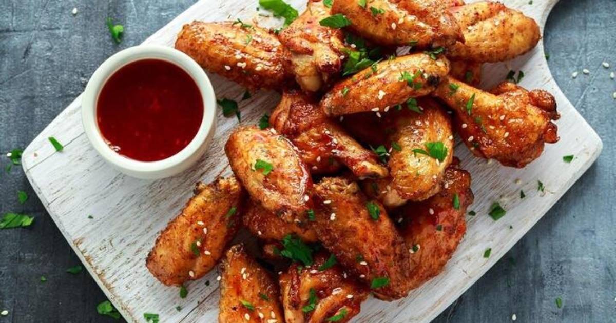 Cách làm gà chiên sốt mặn ngọt ngoài giòn, trong mềm
