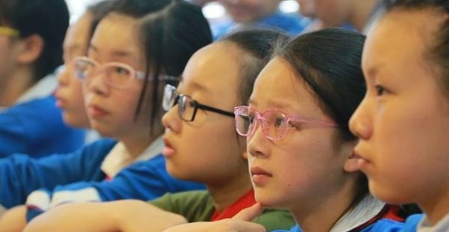 Học sinh ngồi bàn đầu, giữa hay cuối tương lai thành công hơn? Câu trả lời của giáo viên 30 năm kinh nghiệm gây bất ngờ!