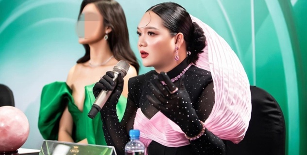 Cắt sóng Phạm Thoại tại một cuộc thi Hoa hậu