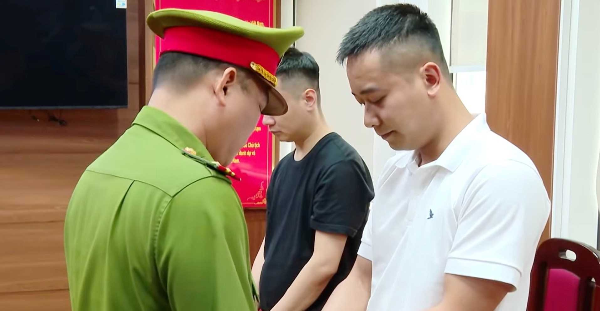 Khởi tố Quang Linh Vlog, Hằng Du Mục