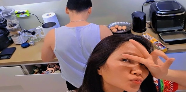 H'Hen Niê hé lộ cuộc sống '2 mình' sau khi kết hôn