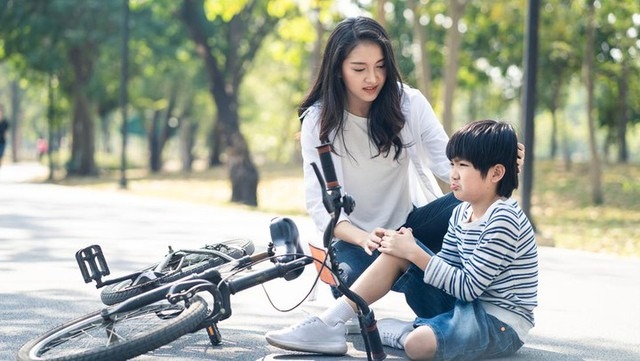 4 điều cha mẹ càng nghiêm khắc, tương lai con cái càng rực rỡ, bạn đã làm được mấy điều?