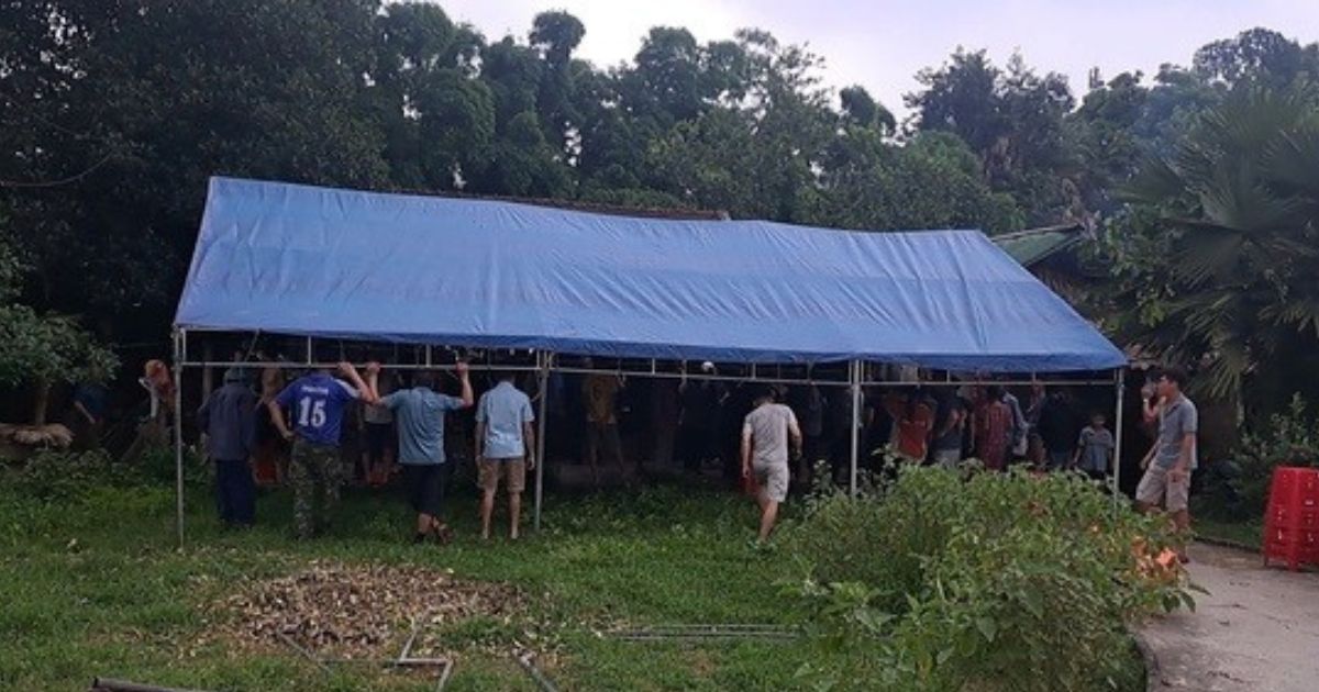 Hà Tĩnh: Người đàn ông bị sét đánh tử vong khi đang thu hoạch lúa trên đồng