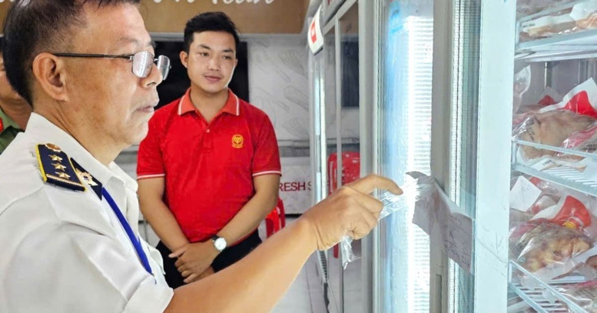 Kiểm tra 4 cửa hàng C.P ở Sóc Trăng, giấy an toàn thực phẩm ở 3 nơi hết hạn