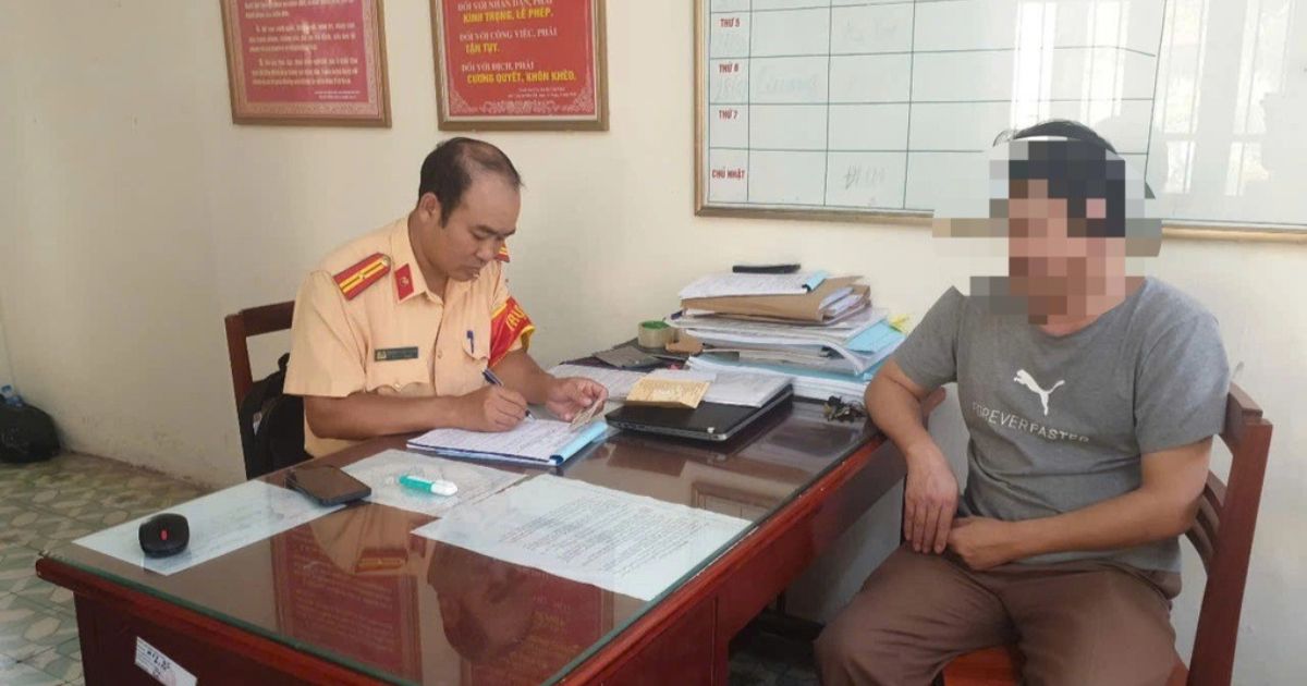 Tài xế xe buýt bị phạt 5 triệu đồng vì vượt ẩu, suýt gây tai nạn