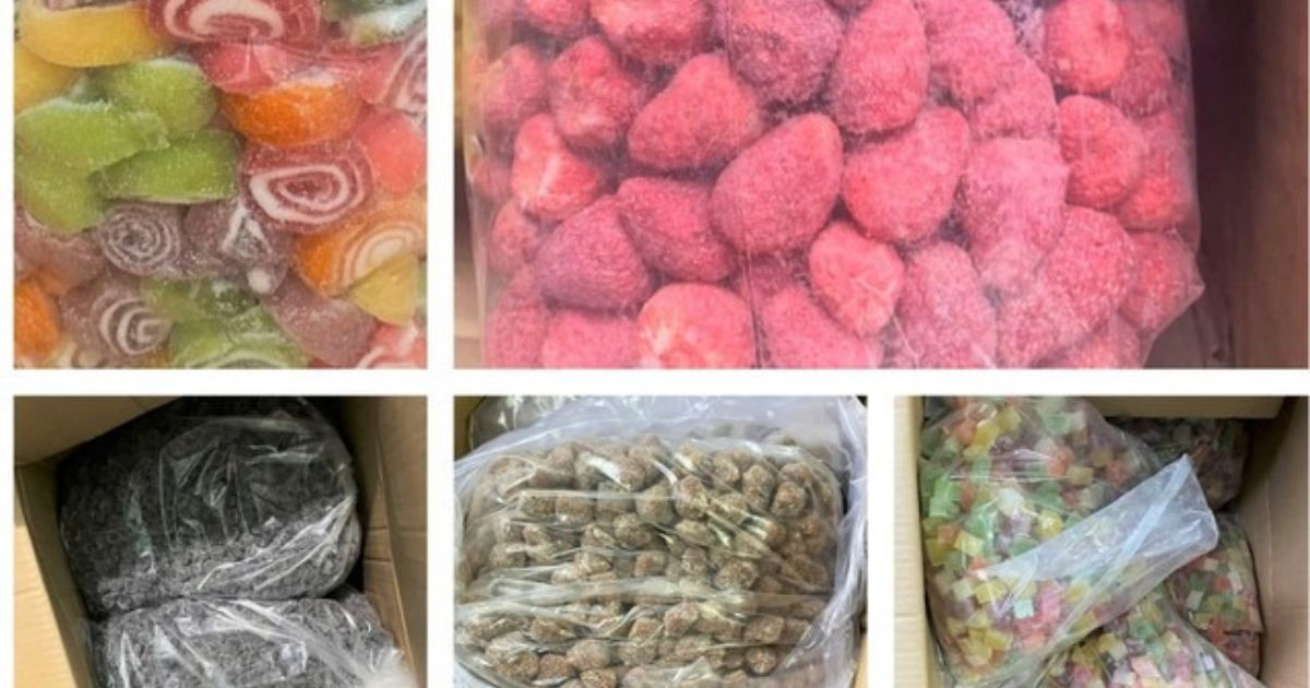 Chống hàng giả, phát hiện hơn 1,6 tấn bánh kẹo không rõ nguồn gốc tại Lâm Đồng