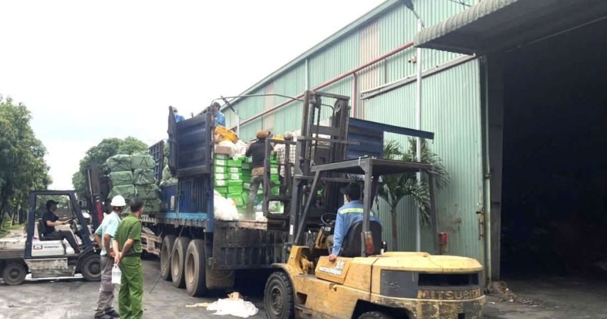 Gần 10 tấn vú heo, dồi trường nhiễm khuẩn chuẩn bị ra thị trường