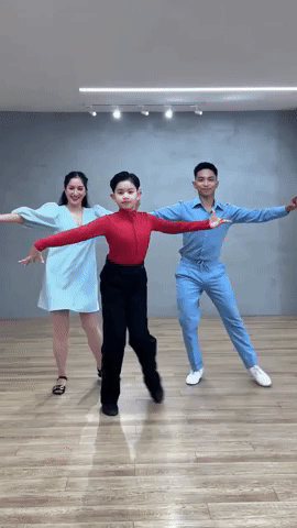 Khánh Thi tiết lộ con trai không muốn theo nghiệp ba mẹ
