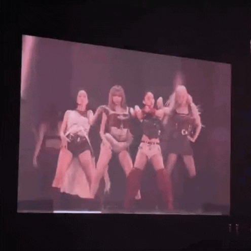 HOT: BLACKPINK trình diễn ca khúc mới, hàng triệu fan vỡ oà!