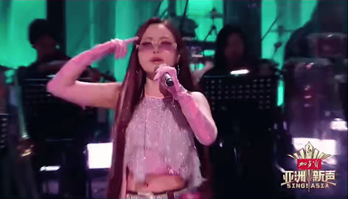 Phương Mỹ Chi rủ tlinh và cặp Anh Trai - Em Xinh đến “quẩy” Sing! Asia?