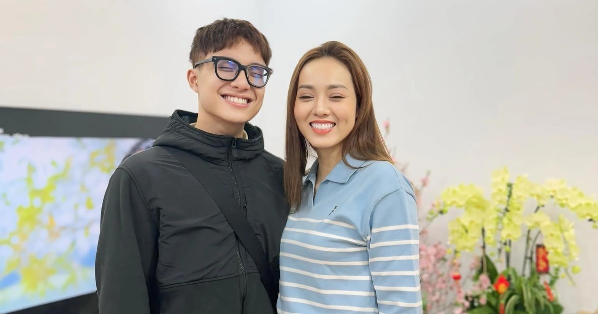 Con trai NSND Công Lý giờ đã là sinh viên đại học, được vợ sau của bố yêu quý, coi như người nhà