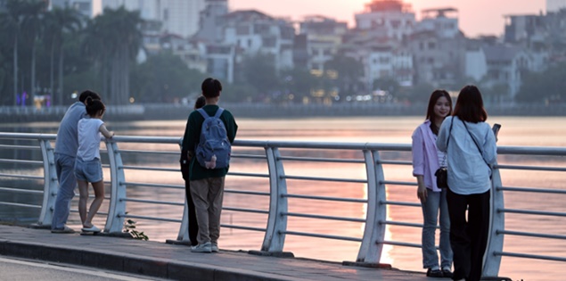 Dự báo thời tiết 9/10/2025: Miền Bắc vẫn có mưa rào, Hà Nội nắng đến 33 độ