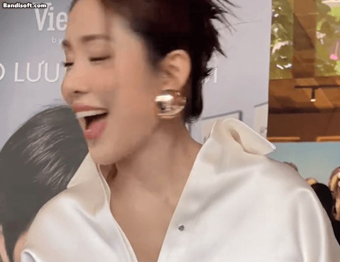 Lê Phương không cần ăn diện cầu kỳ ngoại hình vẫn "phát sáng"