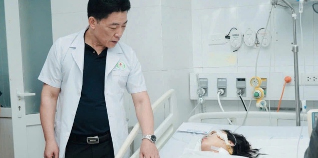 Nữ điều dưỡng liều mình bảo vệ bệnh nhân, trúng 11 nhát dao