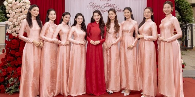 Dàn phù dâu cực phẩm của nàng dâu hào môn Chế Nguyễn Quỳnh Châu trong lễ vu quy