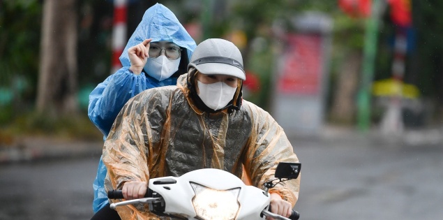 Dự báo thời tiết 1/11/2025: Không khí lạnh bao trùm miền Bắc, Trung Bộ mưa lớn