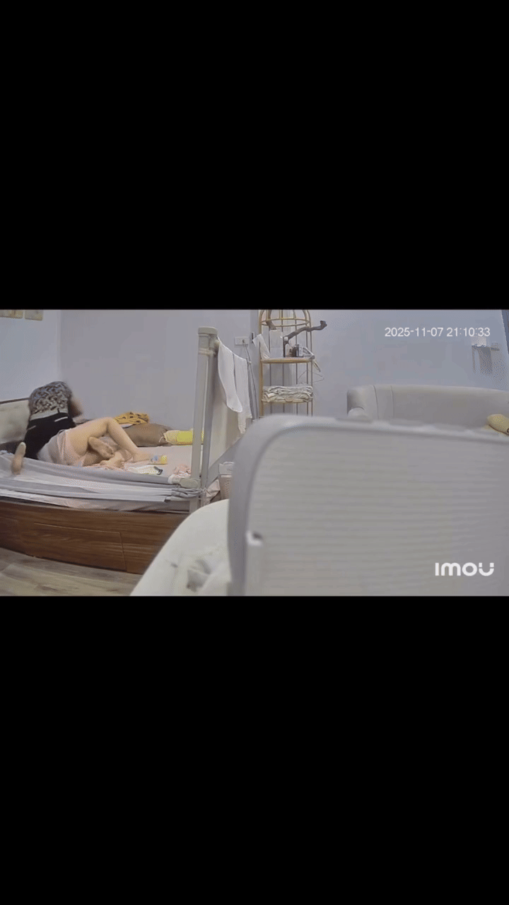 Xôn xao clip vụ mẹ chồng đè lên người, nắm tóc con dâu mới sinh gây phẫn nộ